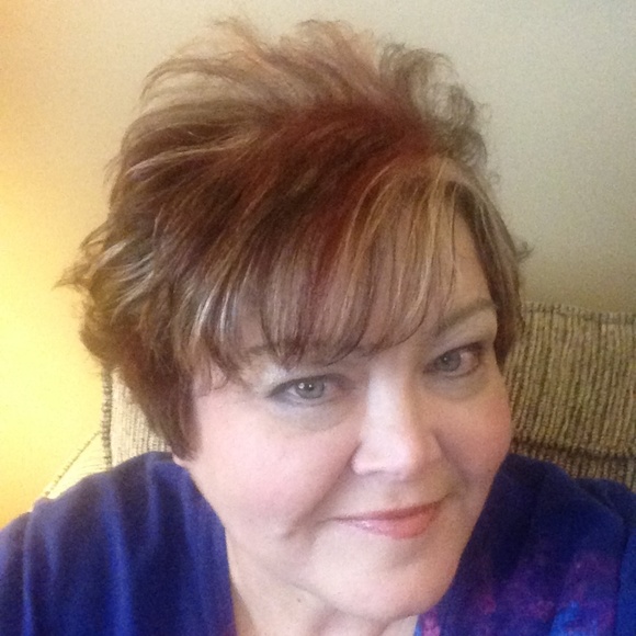 Meet your Posher, Kimberly - Picture 1 of 8